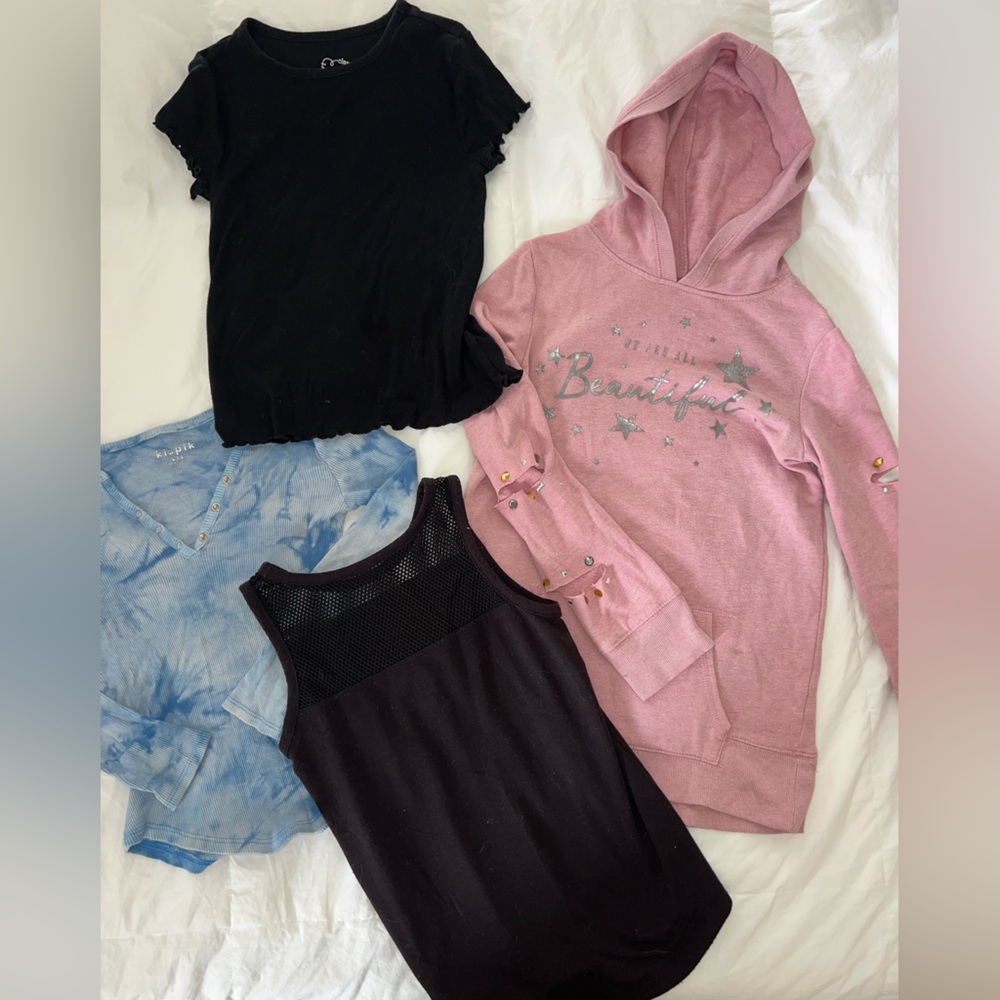 Bundle of 4 girls shirts size 7/8